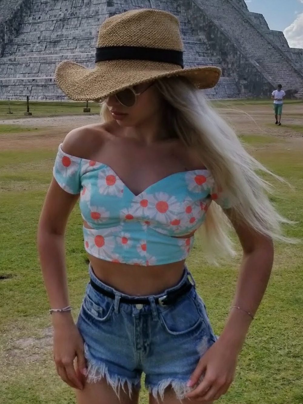 Off-Shoulder Daisy Print Crop Top, XS